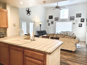 1401 Beaver Spring St in Las Vegas, NV - Building Photo - Building Photo