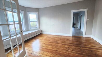 126 Welles St in Woonsocket, RI - Building Photo - Building Photo