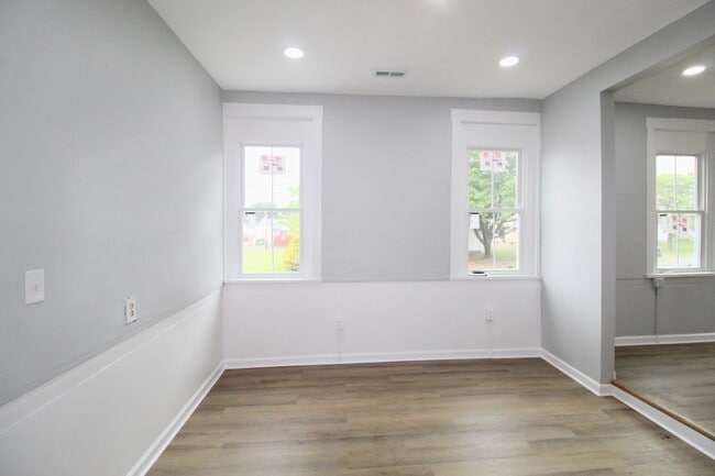 property at 209 E Spotswood Ave