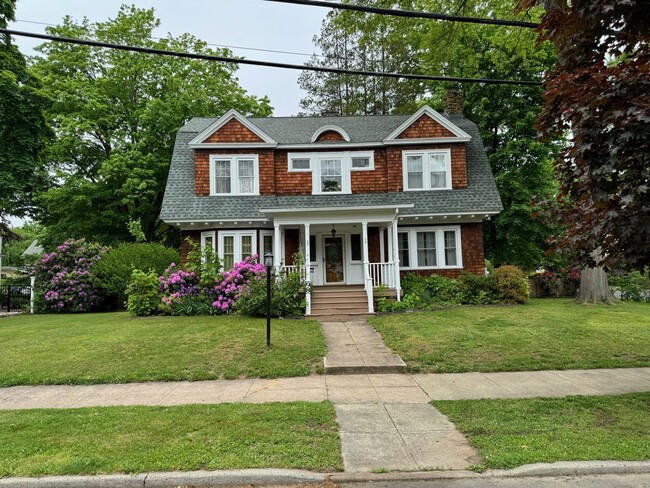 98 Alden Ave in New Haven, CT - Building Photo - Building Photo