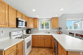 123 Penhurst Pl in Logan, UT - Building Photo - Building Photo