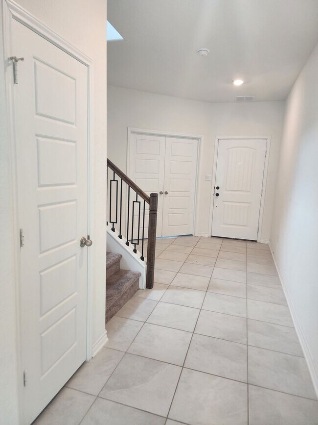 3515 Andromeda Way in Converse, TX - Building Photo - Building Photo
