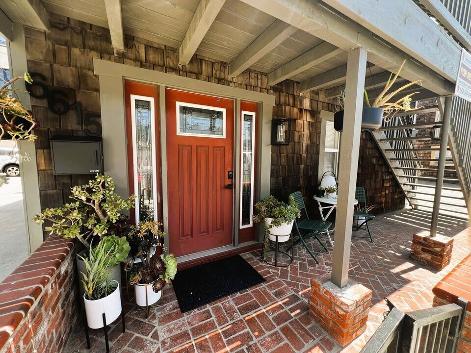 6615 E Ocean Blvd in Long Beach, CA - Building Photo
