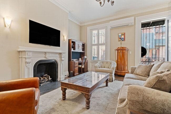 128 Marlborough St, Unit 2 in Boston, MA - Building Photo - Building Photo