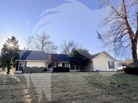 3013 Old Mallard Rd in Enid, OK - Building Photo