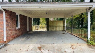 1240 Mimosa Cir in Mableton, GA - Building Photo - Building Photo