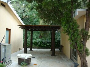 5541 Shirley Ave in Los Angeles, CA - Building Photo - Building Photo