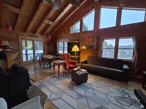 18 Mirror Lk Hts in Canaan, NH - Building Photo - Building Photo