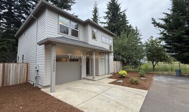 14455 SE Center St in Portland, OR - Building Photo - Building Photo