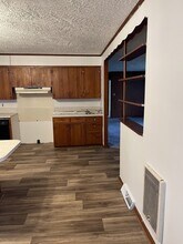 803 Nichols St in Pulaski, TN - Foto de edificio - Building Photo