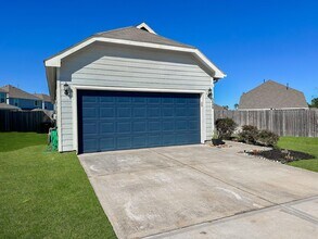 2506 Moapa Dr in Shenandoah, TX - Foto de edificio - Building Photo