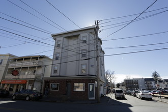 114 University Ave in Lowell, MA - Building Photo - Building Photo