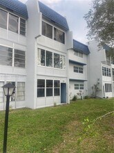 7897 Golf Cir Dr in Margate, FL - Building Photo - Building Photo