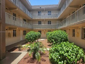 6115 NW 186th St in Hialeah, FL - Building Photo