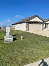 103 Rock Hill Ct in St. Robert, MO - Building Photo - Building Photo