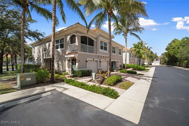 23520 Alamanda Dr in Bonita Springs, FL - Foto de edificio - Building Photo
