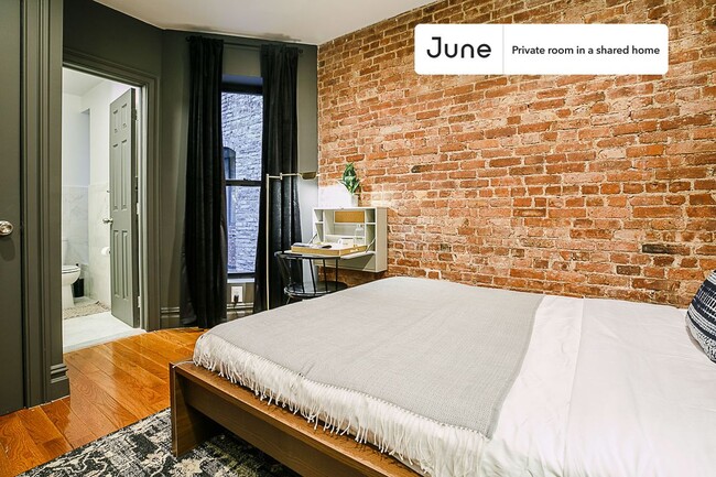 Room in Shared 3 bed/2 bath home in New York, NY - Building Photo - Building Photo