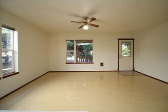 46 NE Sacramento St in Portland, OR - Building Photo - Building Photo