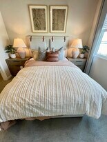 8877 Monroe Dr in Sacramento, CA - Building Photo