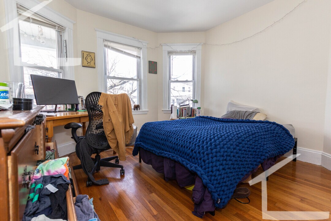24 Claymoss Rd, Unit 2 in Boston, MA - Building Photo