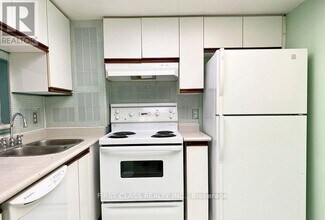 1470 Midland Ave in Toronto, ON - Building Photo - Building Photo