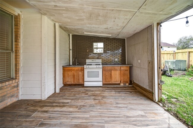 11906 Dinosaur Valley Dr