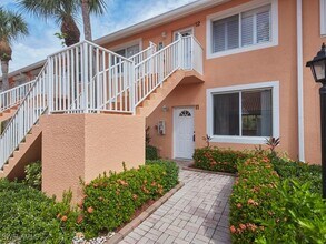 6740 Beach Resort Dr in Naples, FL - Building Photo - Building Photo