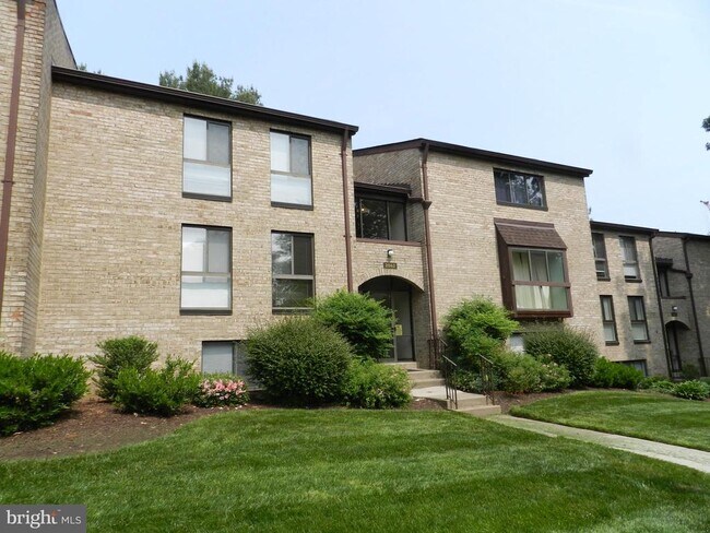 property at 2062 Royal Fern Ct