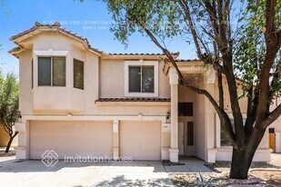 7447 W Trails Dr in Glendale, AZ - Building Photo