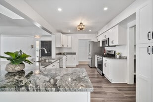 41831 Glen Arbor St in Canton Township, MI - Building Photo