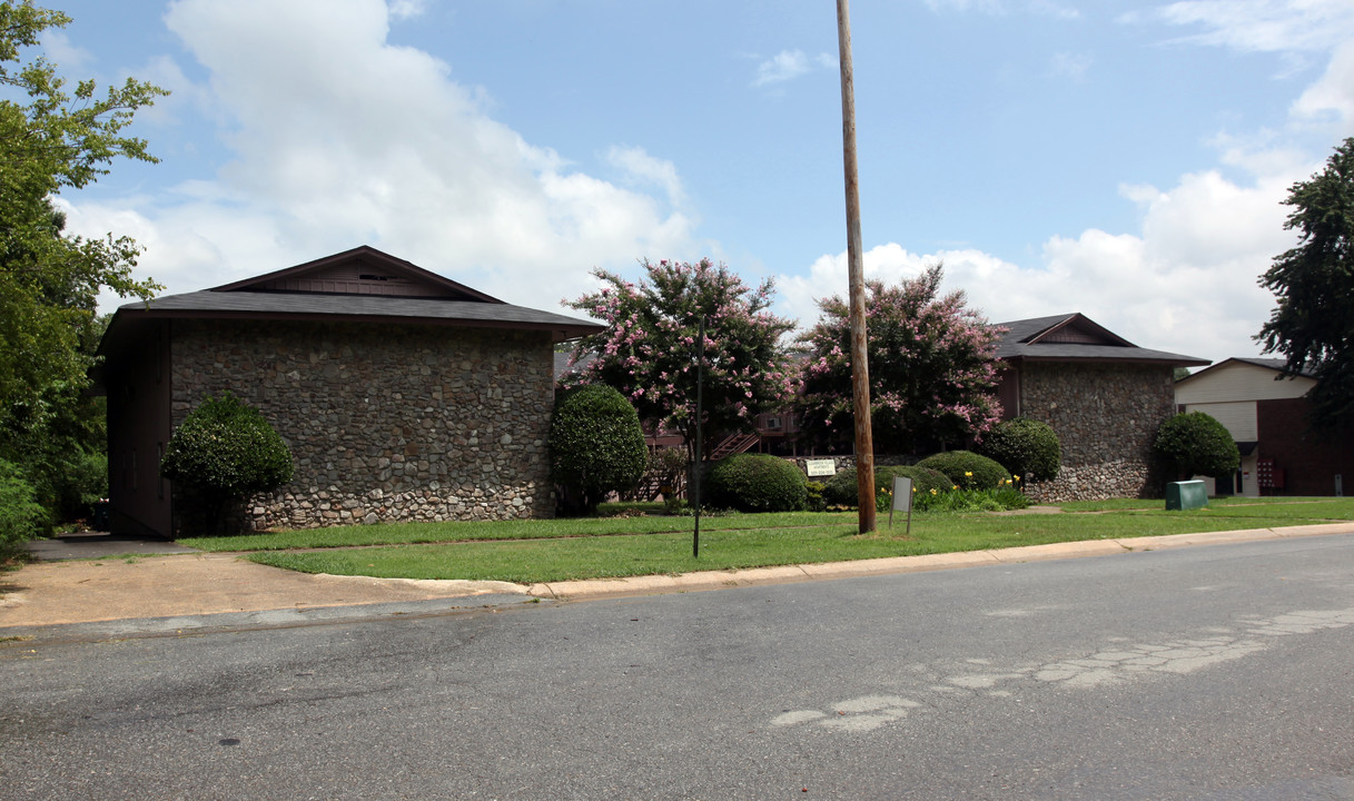 Brookside in Little Rock, AR - Building Photo