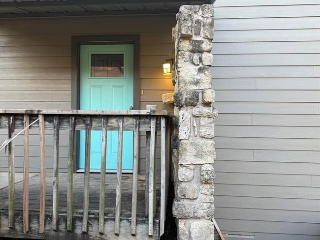 1606 Waterloo Tr in Austin, TX - Building Photo - Building Photo