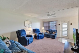 324 Farnham P in Deerfield Beach, FL - Foto de edificio - Building Photo