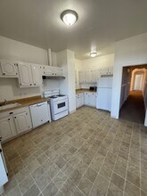 166 Carl St in San Francisco, CA - Building Photo - Building Photo