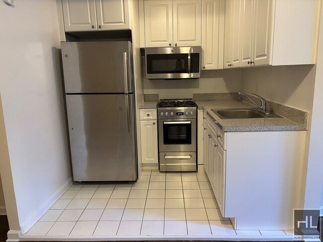 AMSTERDAM AVENUE in New York, NY - Building Photo - Building Photo