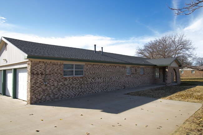 1903 126th St in Lubbock, TX - Building Photo - Building Photo
