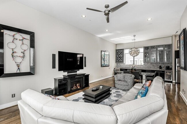 1608 W Webster St in Houston, TX - Building Photo - Building Photo