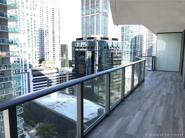 1300 S Miami Ave, Unit 4207 in Miami, FL - Foto de edificio - Building Photo