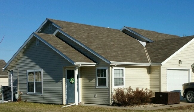 610 Goodrich Dr in Manhattan, KS - Building Photo - Building Photo