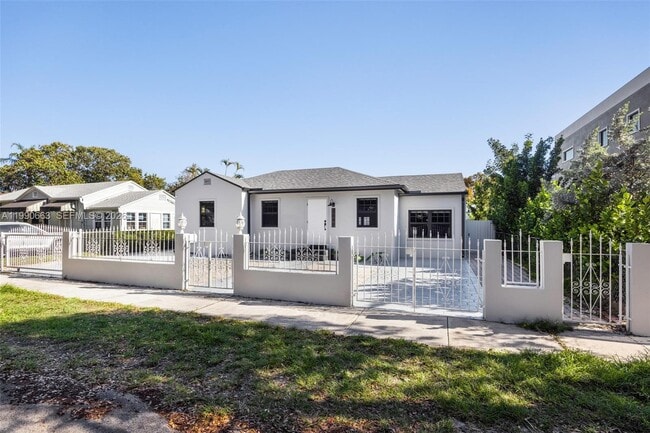 3640 SW 13th St in Miami, FL - Building Photo - Building Photo