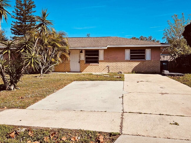 property at 739 Lunar Lake Cir