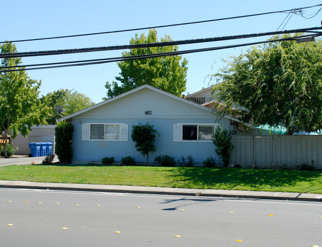 2274 Bethards Dr in Santa Rosa, CA - Building Photo - Building Photo