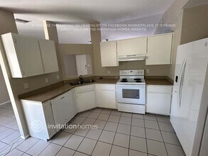 8012 Cypress Dr N in Ft. Myers, FL - Building Photo - Building Photo