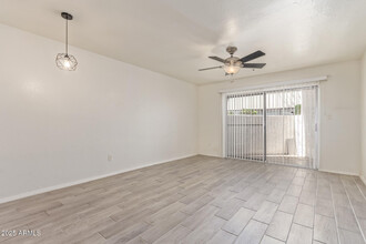 7494 E Earll Dr in Scottsdale, AZ - Building Photo - Building Photo