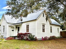 430 S 7th St in Fernandina Beach, FL - Building Photo