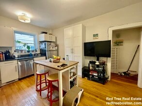 5 Riverside Pl, Unit 1 in Cambridge, MA - Building Photo - Building Photo