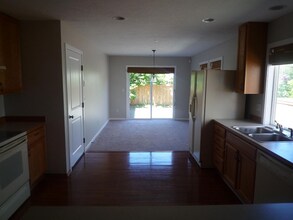 2449 Tolmie Ave in Dupont, WA - Building Photo - Building Photo