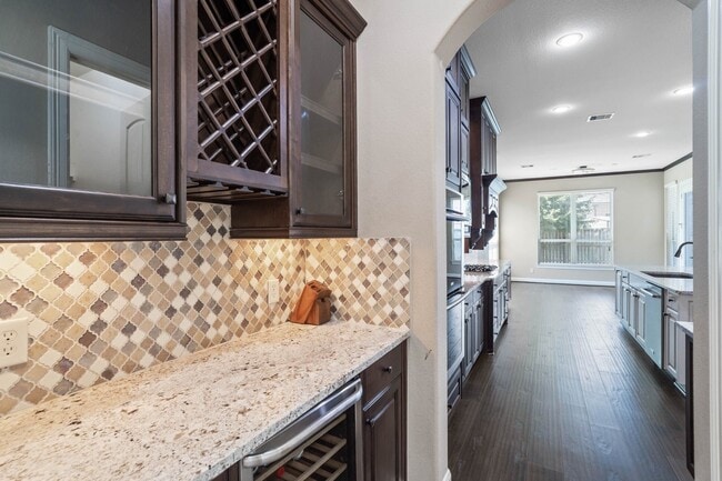 property at 27527 Stonebrook Manor Ln