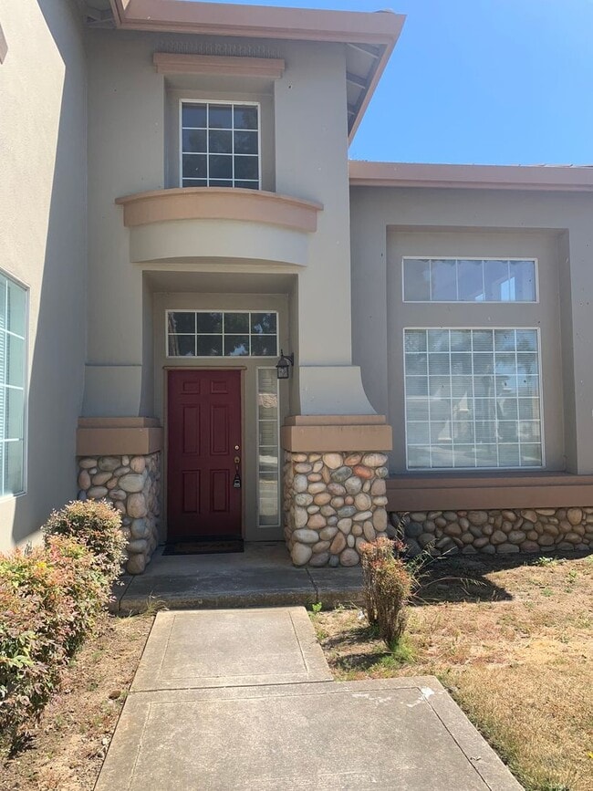 1887 Stratford Ct in Salinas, CA - Building Photo - Building Photo