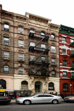 41 Henry St in New York, NY - Building Photo - Building Photo